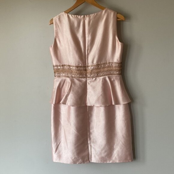 JS Boutique pink dress with sequence detailing - Picture 8 of 12